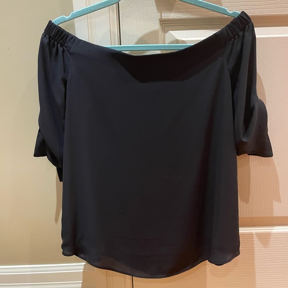 New Babaton off the shoulder blouse - Picture 4 of 11